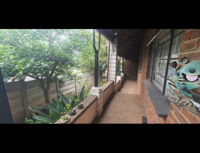 5 BEDROOM HOUSE FOR SALE IN ALBERTON NORTH